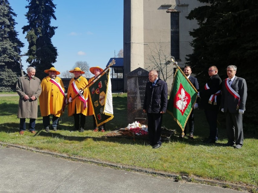 Brzezińscy pszczelarze rozpoczęli nowy sezon pszczelarski, wzięli też udział w szkoleniu