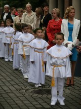 Biały miesiąc w Tychach. Wczesna komunia św. w Karolinie