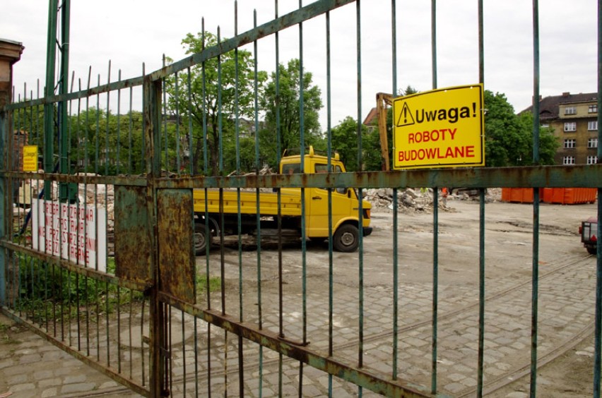 Po ponad roku od kiedy wyjechał stąd ostatni tramwaj...