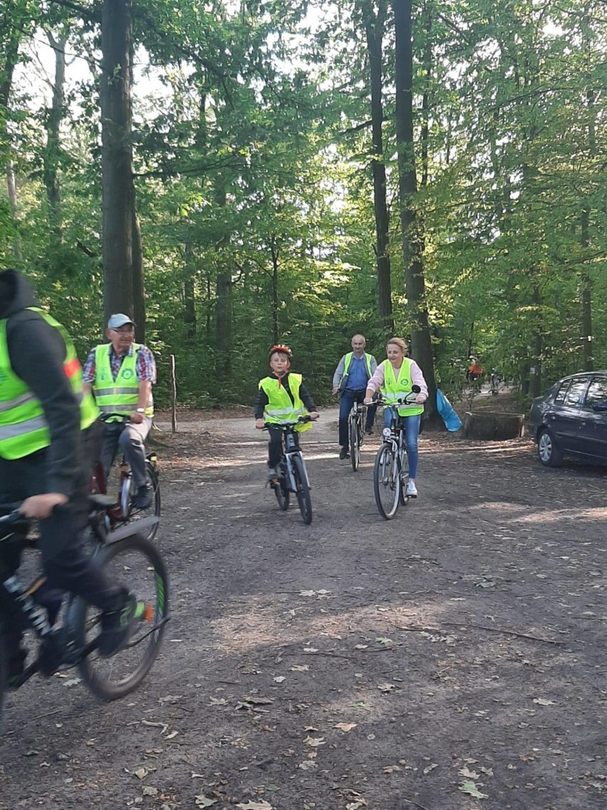 W gminie Stawiszyn 100 rowerzystów pożegnało lato. ZDJĘCIA