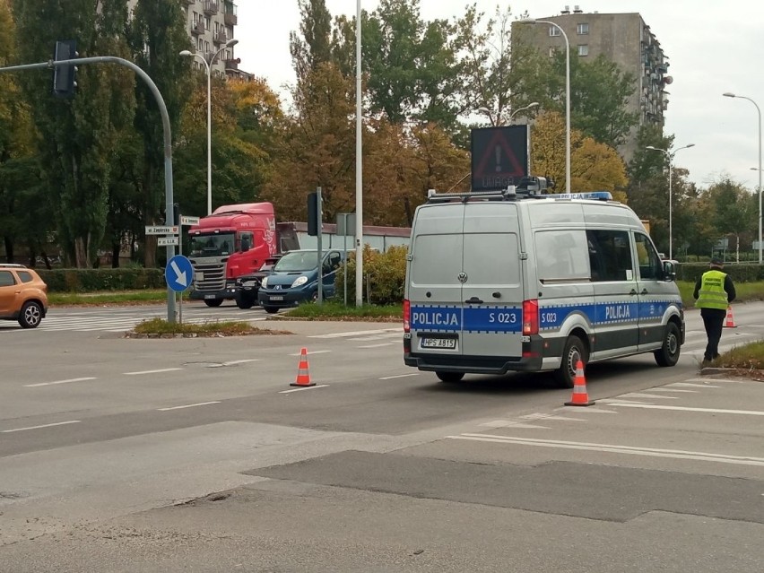 W Kielcach autobus miejski potrącił pieszego! Stało się to na przejściu dla pieszych na skrzyżowaniu Tarnowskiej i Źródłowej