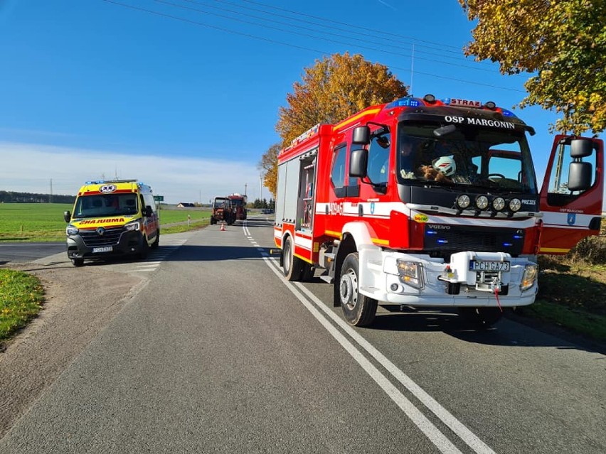 Wypadek w Studźcach: ranni w szpitalu. Ford uderzył w audi i "dachował" 