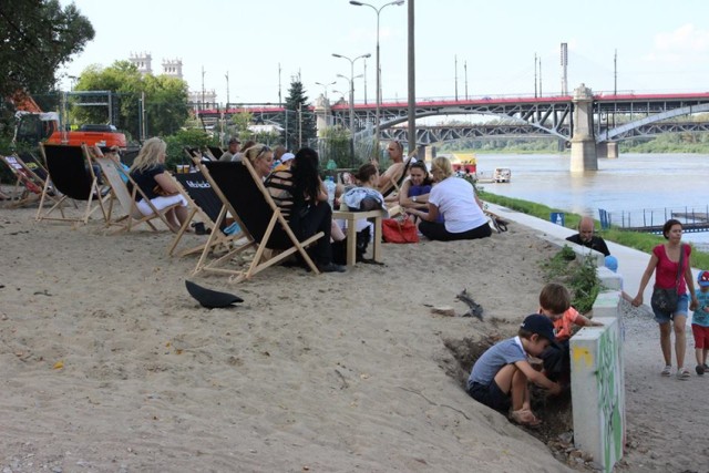 Czas na otwarcie sezonu kolejnej knajpy nad Wisłą. Czekają nas trzy dni atrakcji