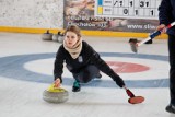 Olkusz. Chcesz zagrać w curling? Przyjdź na lodowisko