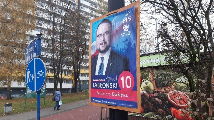 Plakat wyborczy Pawła Jabłońskiego przy ul. Chrobrego na...