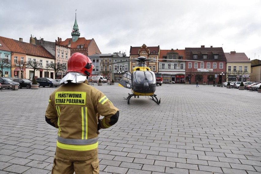 Września: Helikopter wylądował na rynku – jaka była przyczyna lądowania?