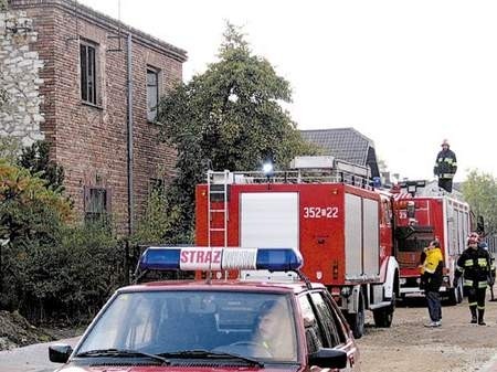 Wczoraj rano strażacy zostali wezwani do domu przy ulicy Warneńczyka. Fot. JAKUB MORKOWSKI