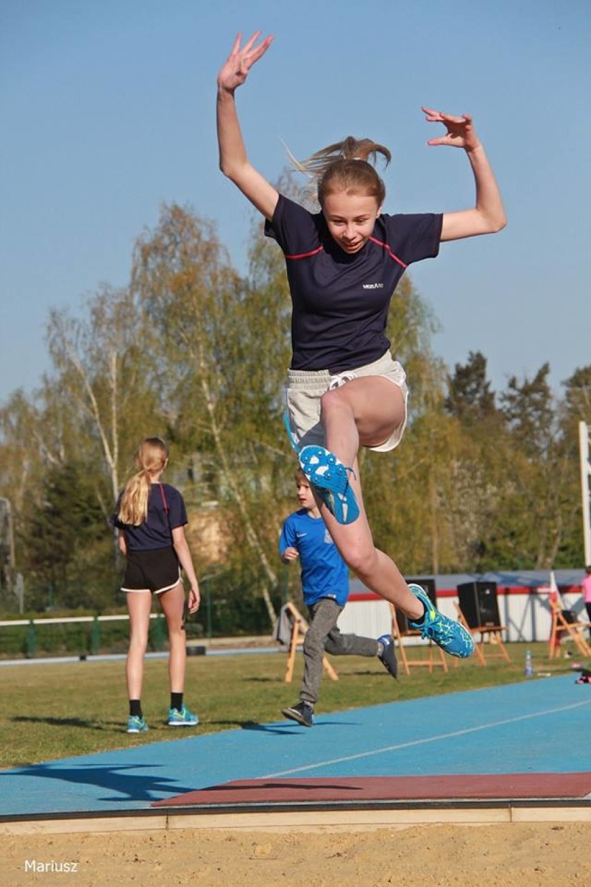 Lekkoatletyka. Młodzi sportowcy z Wągrowca z sukcesami na zawodach w Puszczykowie. ZDJĘCIA 