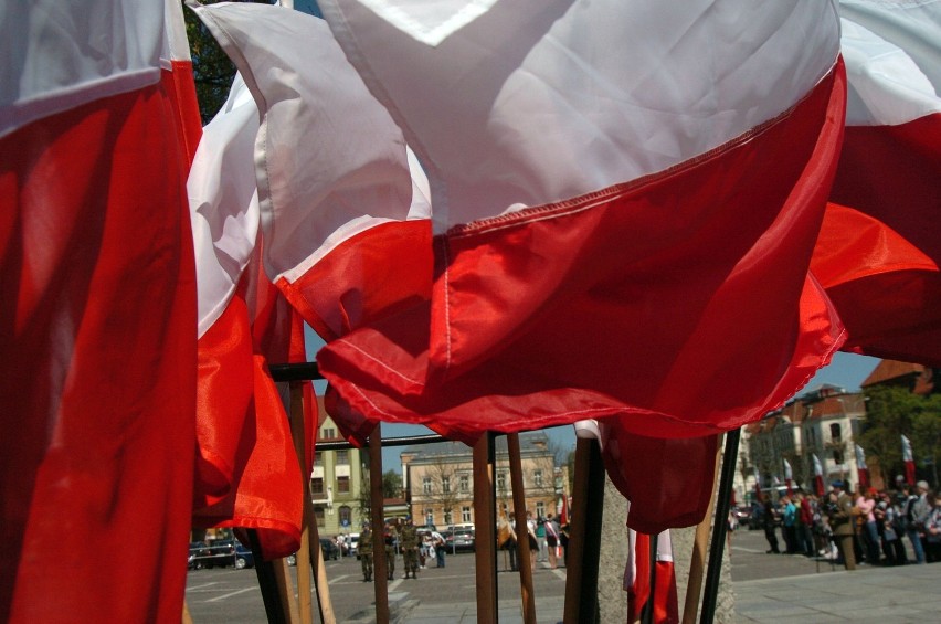 Dzień Flagi Słupsk: Zobacz jak uczczono Polską Flagę w Słupsku [FOTO+FILM]