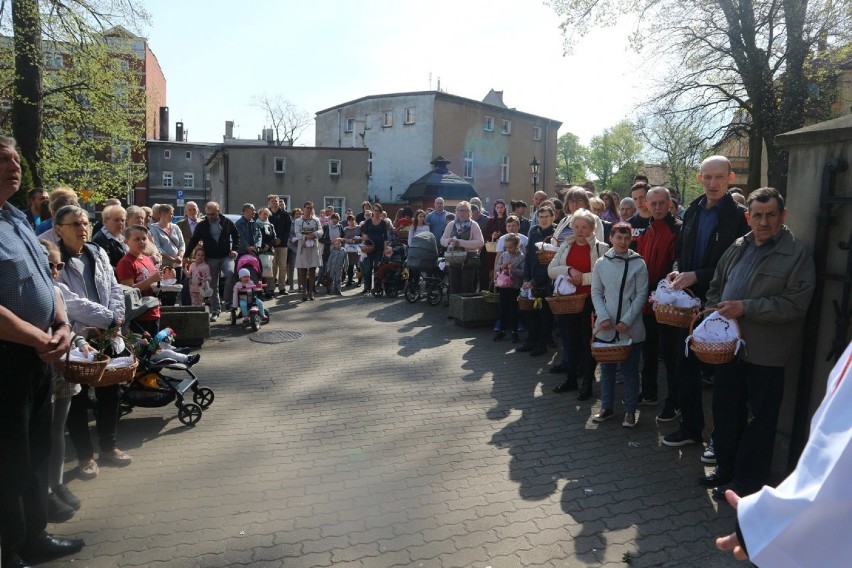 Leszno. Wielkanoc sprzed lat. Święconka i przygotowania do Świąt. Tak przed pandemią wyglądało świętowanie Wielkanocy [ARCHIWALNE ZDJĘCIA]