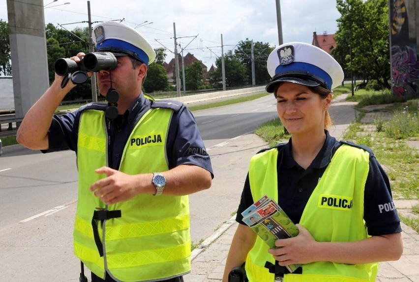 Ruszyła policyjna akcja "Łapki" na kierownicę. Akcja w Lesznie zakończy się z końcem marca 