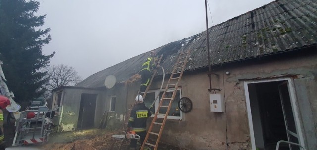 Pożar poddasza domu w Białochowie pod Grudziądzem.