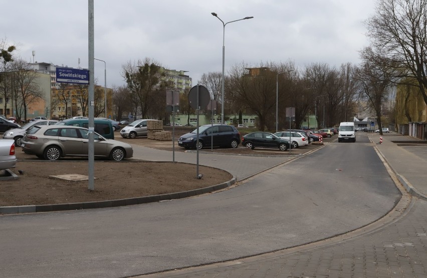 Trwa modernizacja trzech ulic na osiedlu XV-lecia w Radomiu. Prace już na finiszu (ZDJĘCIA)