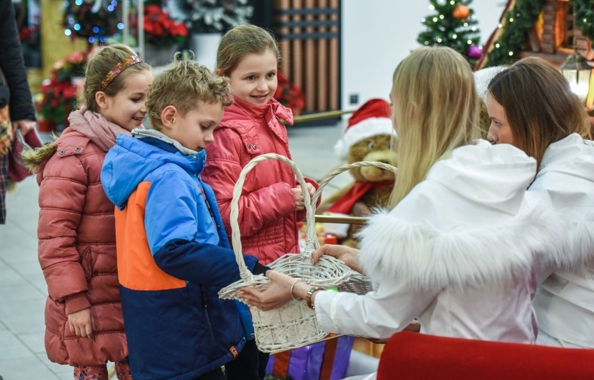 W Centrum Handlowym Rondo znów dzisiaj pojawił się Święty...