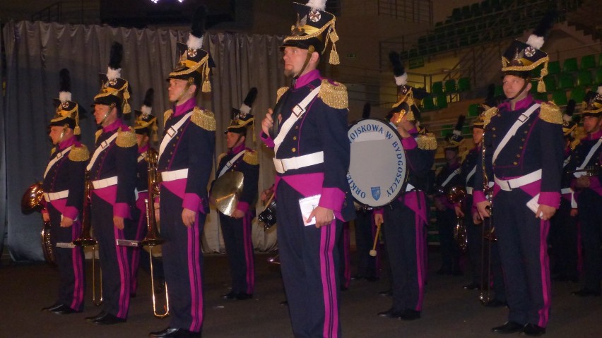 Koncert pieśni patriotycznych w wykonaniu zespołu "Ziemia Bydgoska" [zdjęcia, wideo]