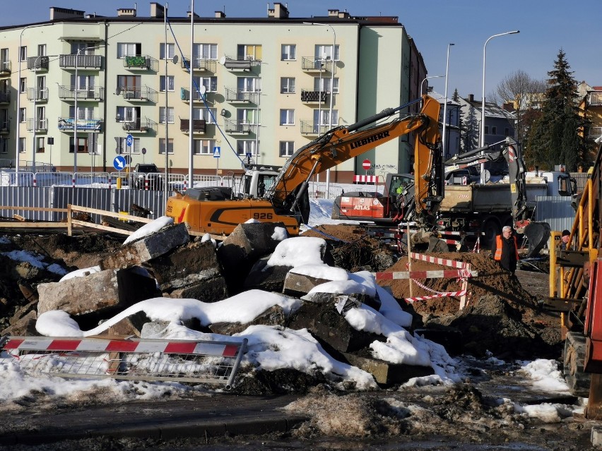 Zamknięto wiadukt na ul. Krakowskiej w Chrzanowie. Kierowcy zdezorientowani. Korki w centrum [ZDJĘCIA, WIDEO]