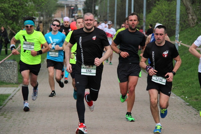 Tak wygllądała rywalizacja na trasie Półmaratonu...