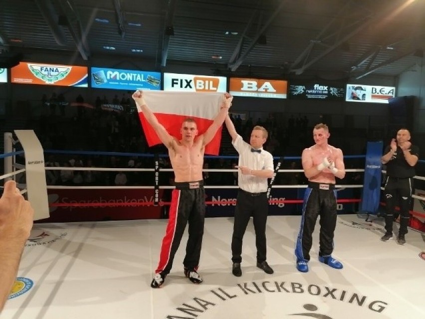 Kickboxer ze Szczecinka zawodowym mistrzem świata! Brawa dla Jakuba Pokusy [zdjęcia]
