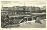 Dworzec w Żarach wyglądał kiedyś tak! Zobaczcie dawne pocztówki z okresu świetności tego obiektu