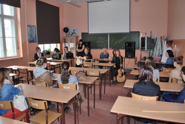 W IV LO problem z ilością nowych uczniów jest najbardziej dotkliwy. Tam zwolnionych zostanie aż sześciu nauczycieli.