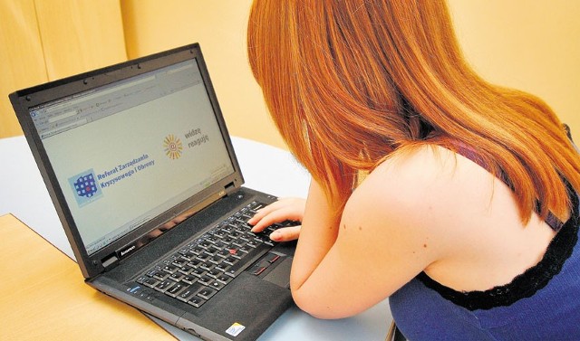 Uczniowie piotrkowskich szkół zaczęli dzielić się informacjami z policją przez Internet
