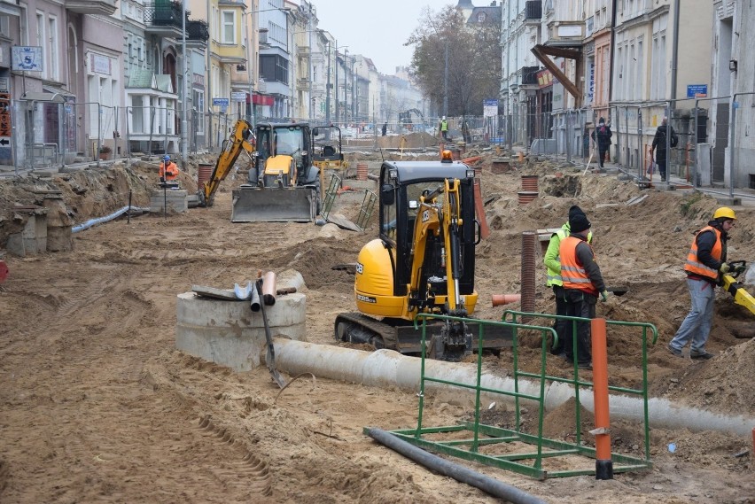 Przebudowa ulic: Chrobrego i Mieszka I trwa od maja 2020 r.