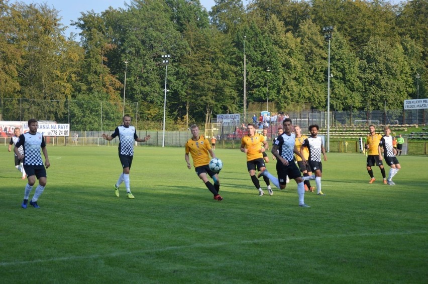 W pierwszym meczu pomiędzy Bytovią a Gryfem padł remis 1:1