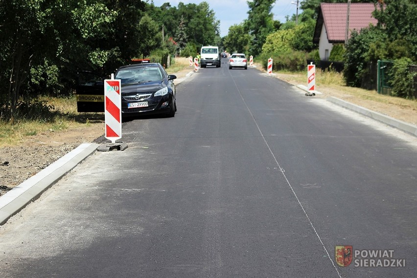 Będą utrudnienia na remontowanej drodze powiatowej Glinno-Włyń. Zostanie czasowo zamknięta (fot)