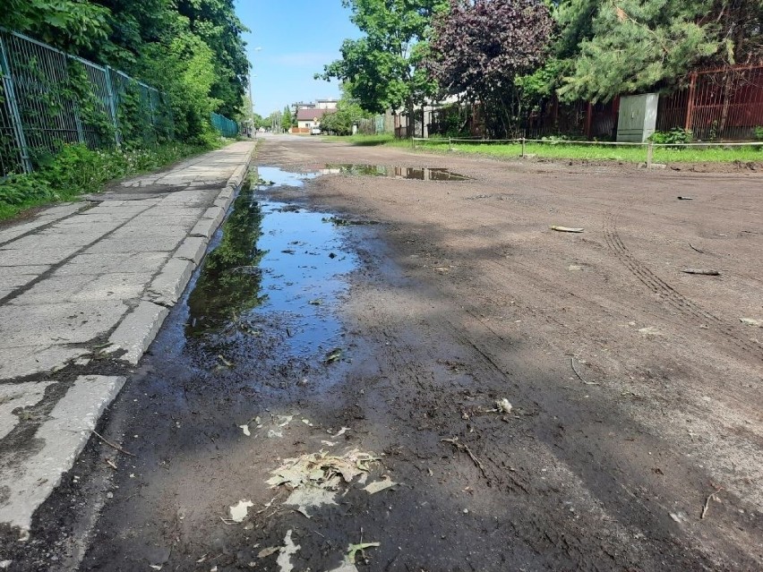 Odcinek ulicy Wiertniczej to zmora mieszkańców, kierowców i...