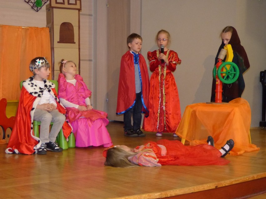 Przedszkolaki z Nędzy ze Śpiącą Królewną w Tworkowie