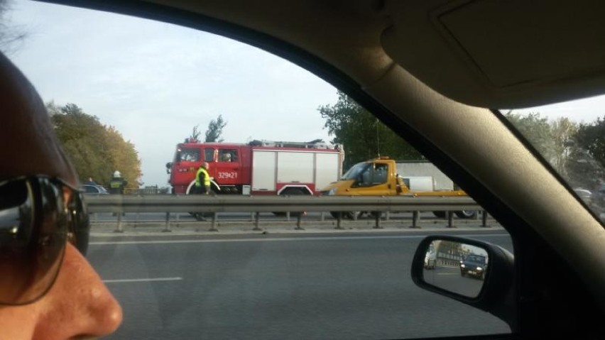Wypadek na DK86 w Katowicach spowodował ogromne korki [ZDJĘCIA]