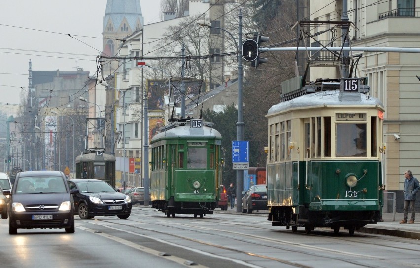 Zgodnie z kodeksem pracy praca w niedziele i święta jest...