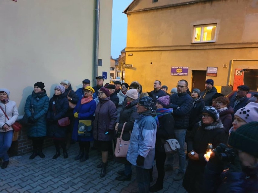 Kościan. Manifestacja poparcia dla sędziów przed Sądem...