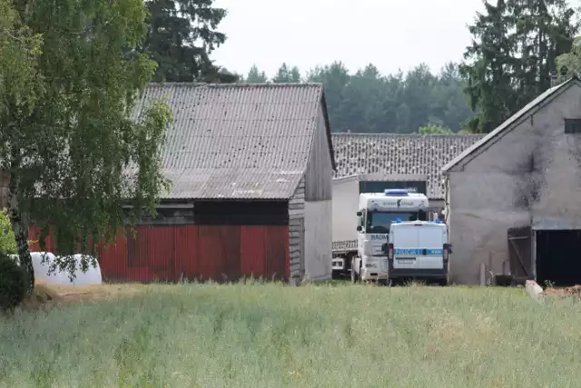 Policjanci i prokurator próbują ustalić jak doszło do wypadku