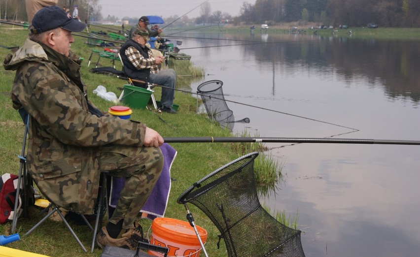 Wędkarze świętowali nad zalewem Zadębie