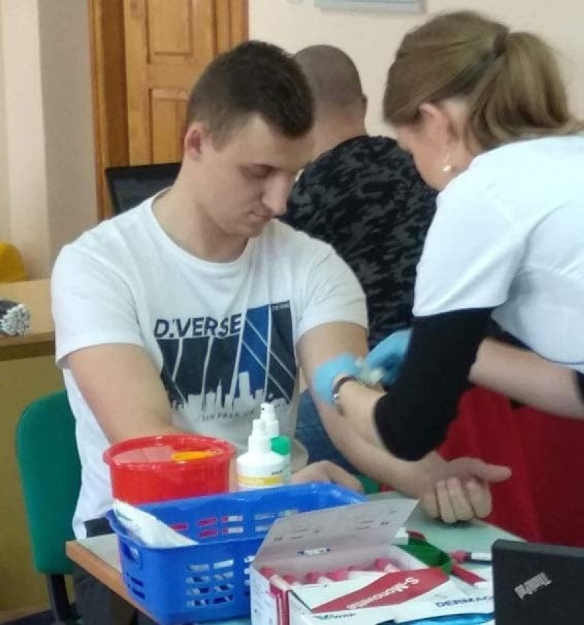 Uczniowie ZSP nr 2 w Łowiczu oddała ponad 21 litrów krwi