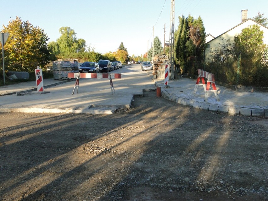 Trwa przebudowa ulicy Wiejskiej w Radomiu. Postępuje wymiana kanalizacji, część prac już zakończona. Zobaczcie zdjęcia