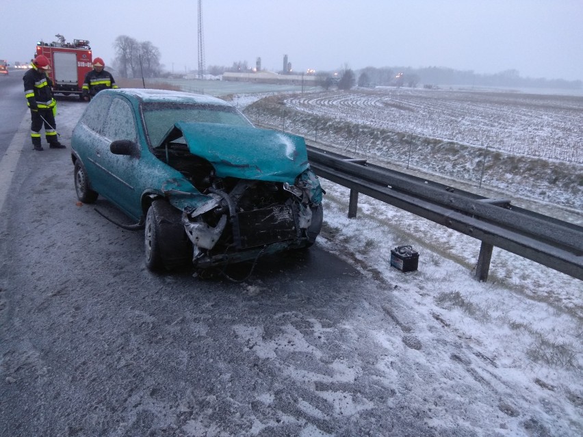 Autostrada A2: poranny wypadek na autostradzie w kierunku Świecka. Ranny kierowca