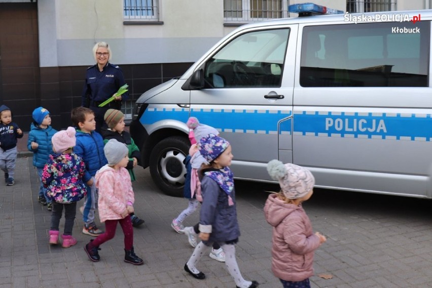 Kłobuck: Policja gościła przedszkolaki z Przedszkola nr 5. O czym dowiedziały się dzieci? [ZDJĘCIA]