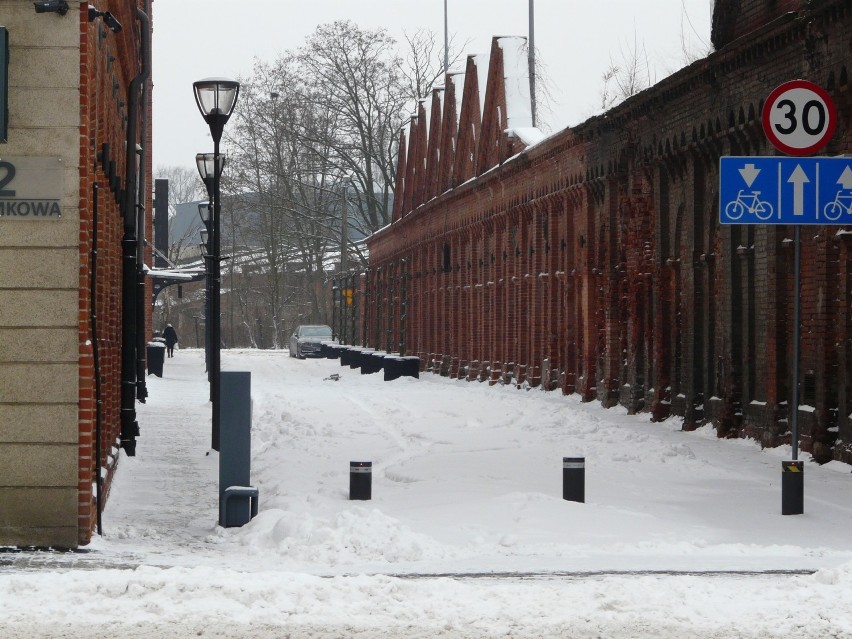 Pabianice. Miasto pod śniegiem. Ulice zasypane. Zima w Pabianicach ZDJĘCIA