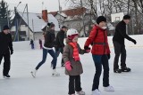 Pruszcz Gd. Ostatni dzień ferii zimowych rodziny spędzają na lodowisku. Zdjęcia
