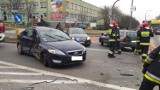 Wypadek w Olsztynie. Zderzyły się dwa samochody [ZDJĘCIA]