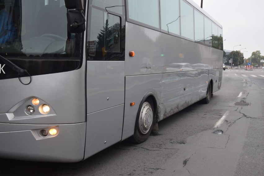 Zderzenie busa z autobusem na ulicy Nowy Świat w Kaliszu