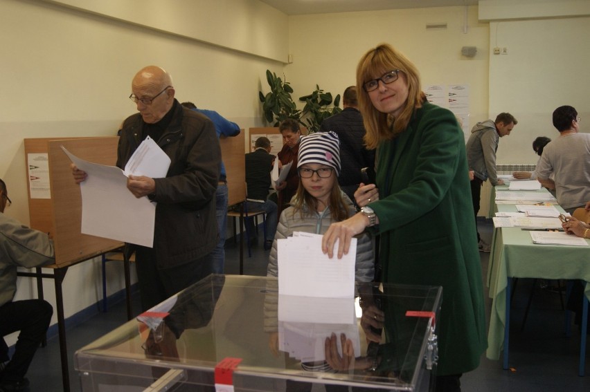 Wybory samorządowe 2018 w Grodzisku Wielkopolskim. Trwa głosowanie [GALERIA ZDJĘĆ]