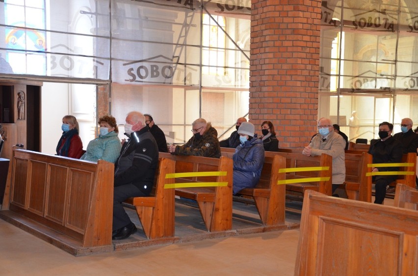 Związkowcy HM Głogów na mszy w kolegiacie w intencji hutników i ich rodzin