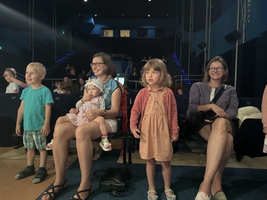 W Resursie Obywatelskiej w Radomiu Fionka zaśpiewała z dziećmi. Po wakacjach wystartowały "Bajkowe Niedziele"