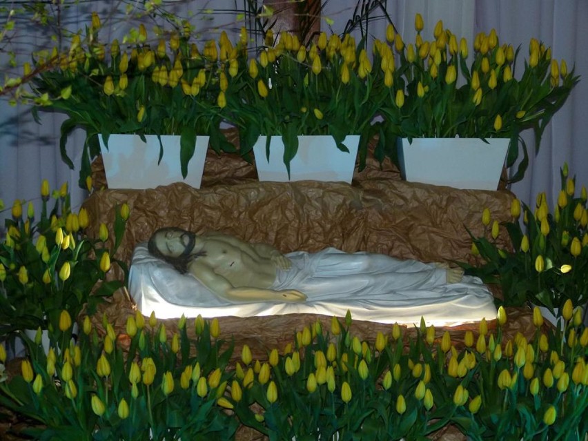 Wielkanoc 2109. Groby pańskie w kościołach zduńskowolskich [zdjęcia]