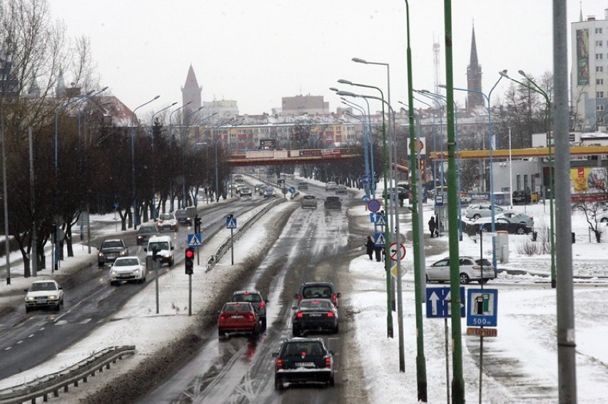 Legnica śniegiem zasypana, zima nie odpuszcza