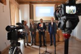 PiS w Szczecinku wylicza rządowe dotacje. Polemika z burmistrzem