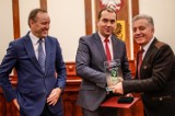 W Urzędzie Marszałkowskim wręczono nagrody w Plebiscycie Samorządowym |ZDJĘCIA